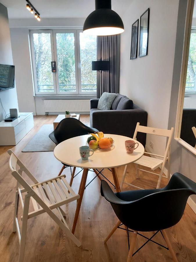 Chill Apartments Expo Slawinska Варшава Экстерьер фото
