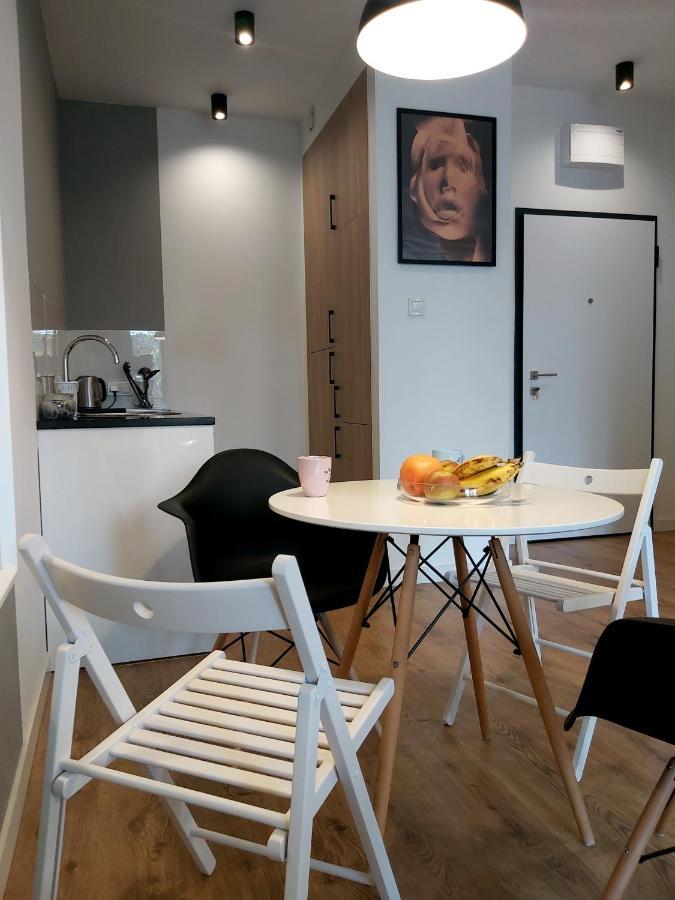 Chill Apartments Expo Slawinska Варшава Экстерьер фото